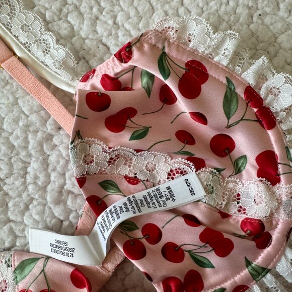 for love and lemons perrie FULL SET - Picture 2 of 13